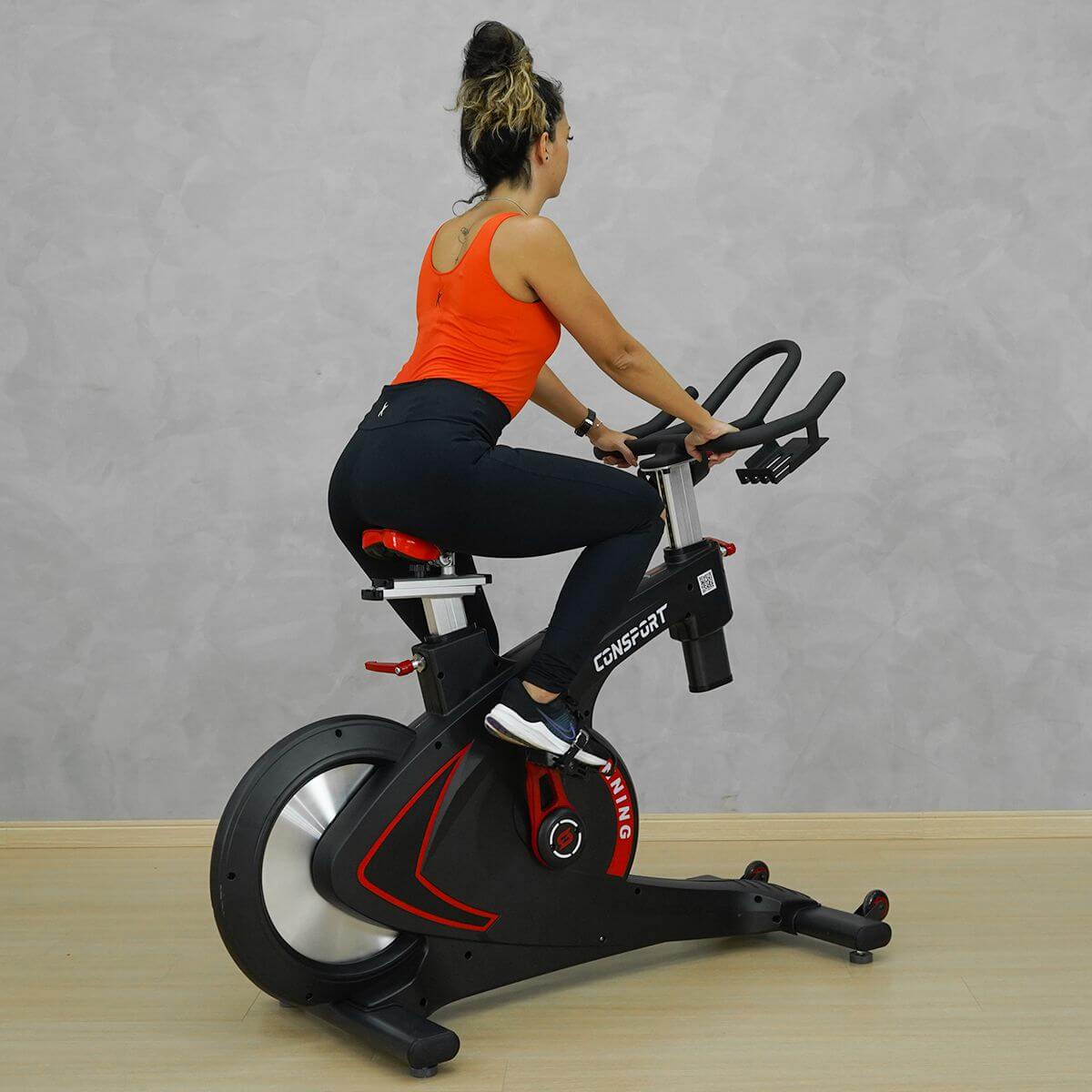 Qual a melhor bicicleta spinning Veja as nossas 7 sugestões e saiba como escolher a sua!
